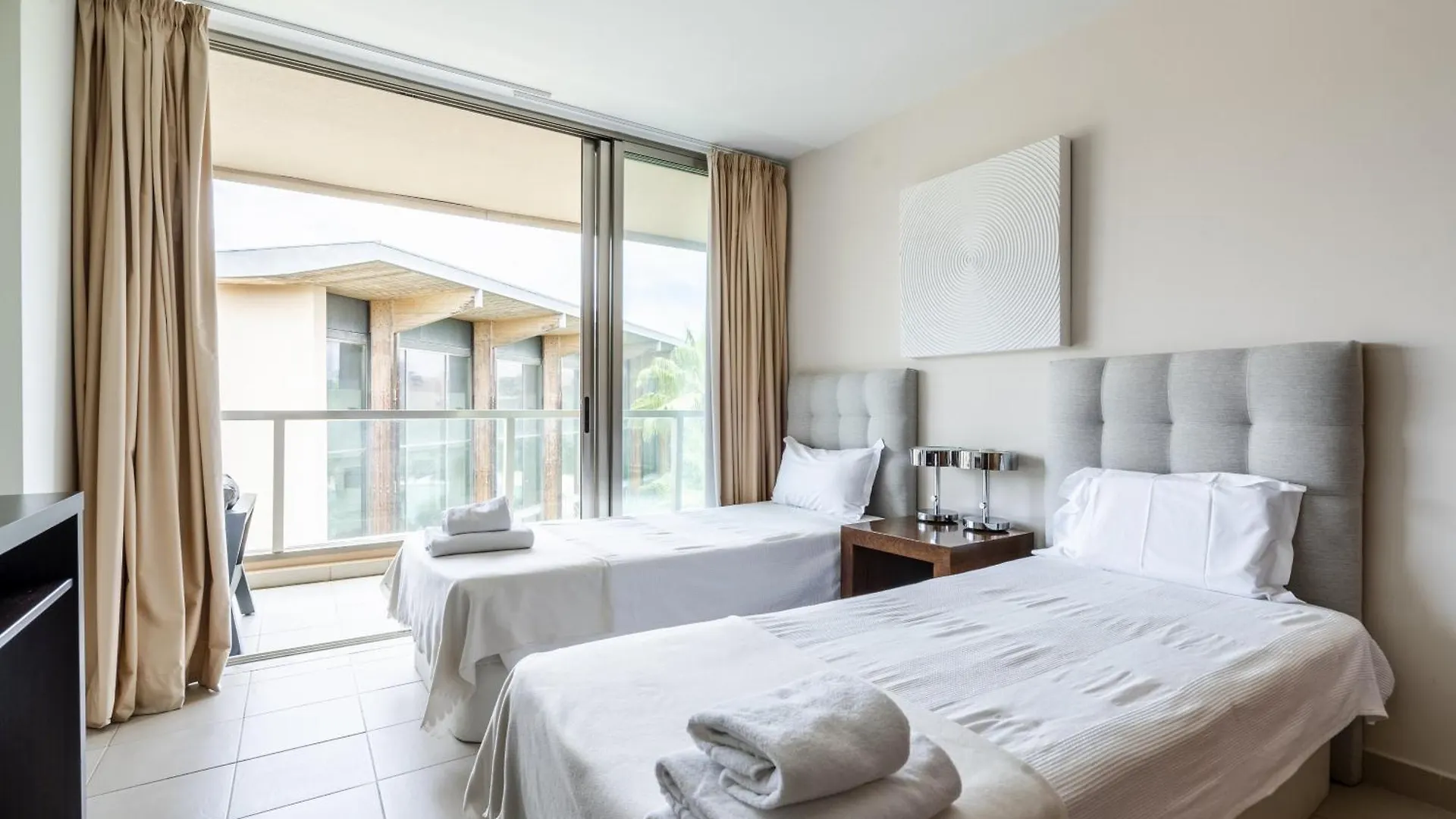 אלבופיירה Apartamento Salgados Beach דירה